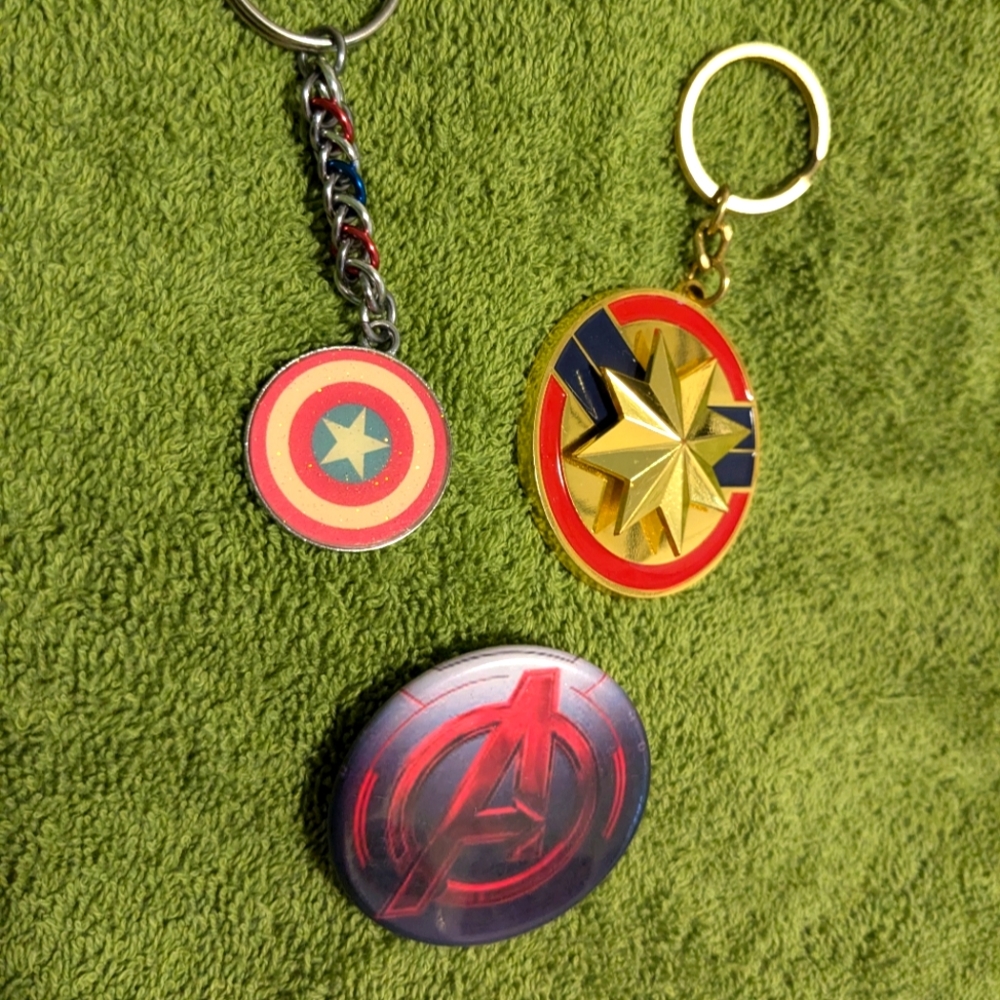 Marvel pin & keychains!